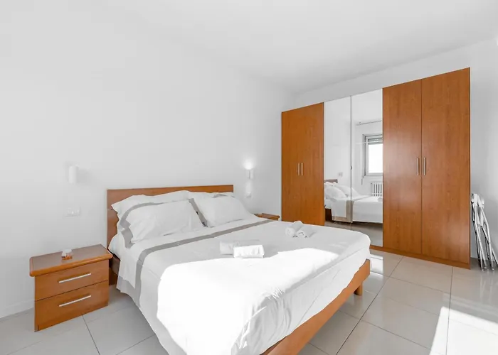 Modern And Cozy Apartment, 10 Minuti Dal Duomo